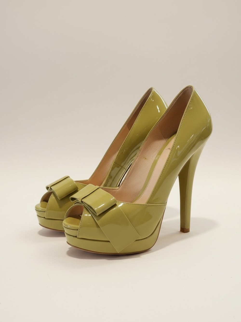 FENDI Olive Green Patent Peep-Toe Platform Pumps with Bow